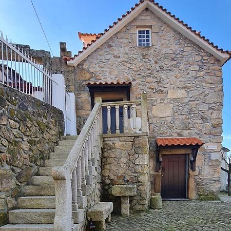 Villa Stone House à Salzedas Extérieur photo