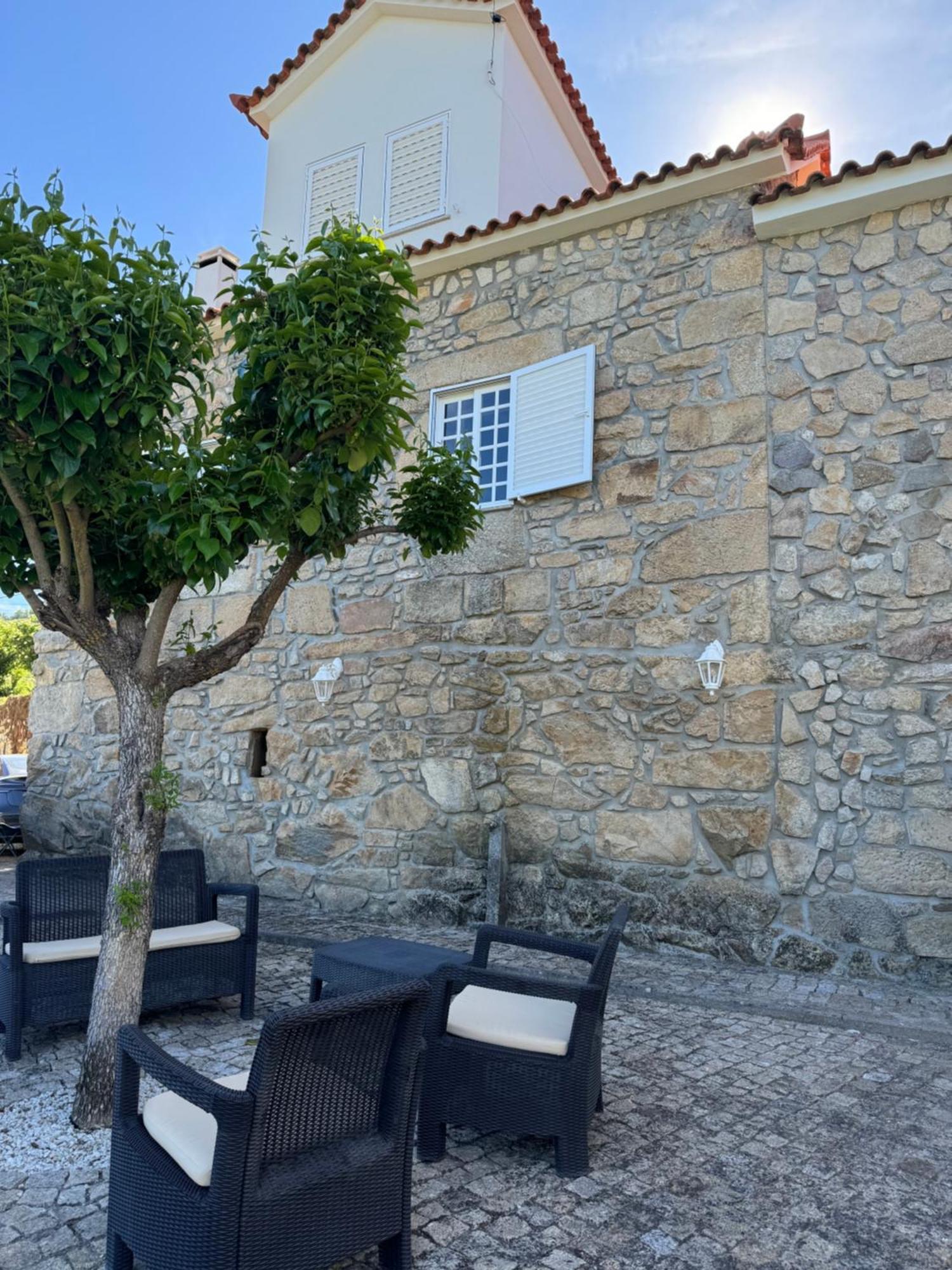 Villa Stone House à Salzedas Extérieur photo
